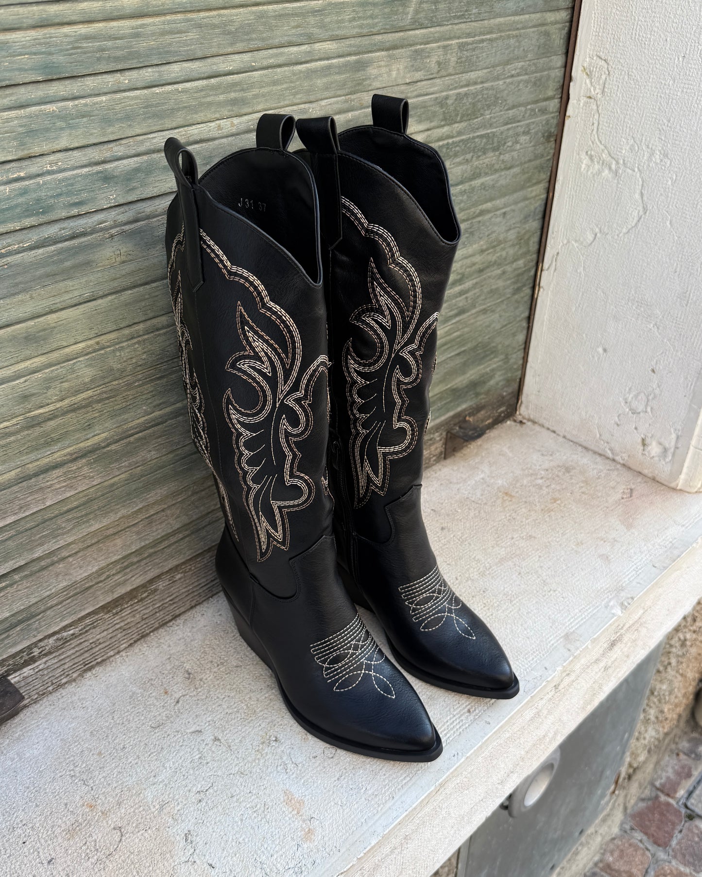 Camperos Phoenix Black