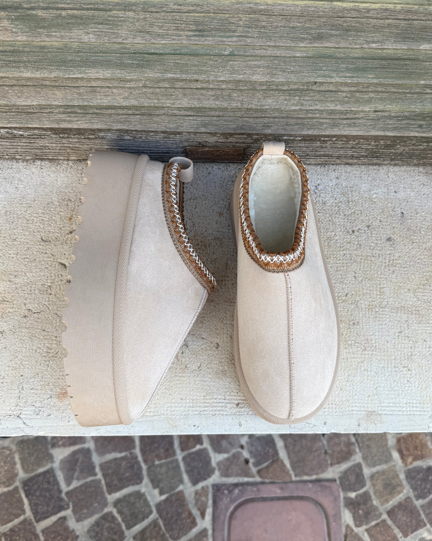 New Helsinki Platform Beige