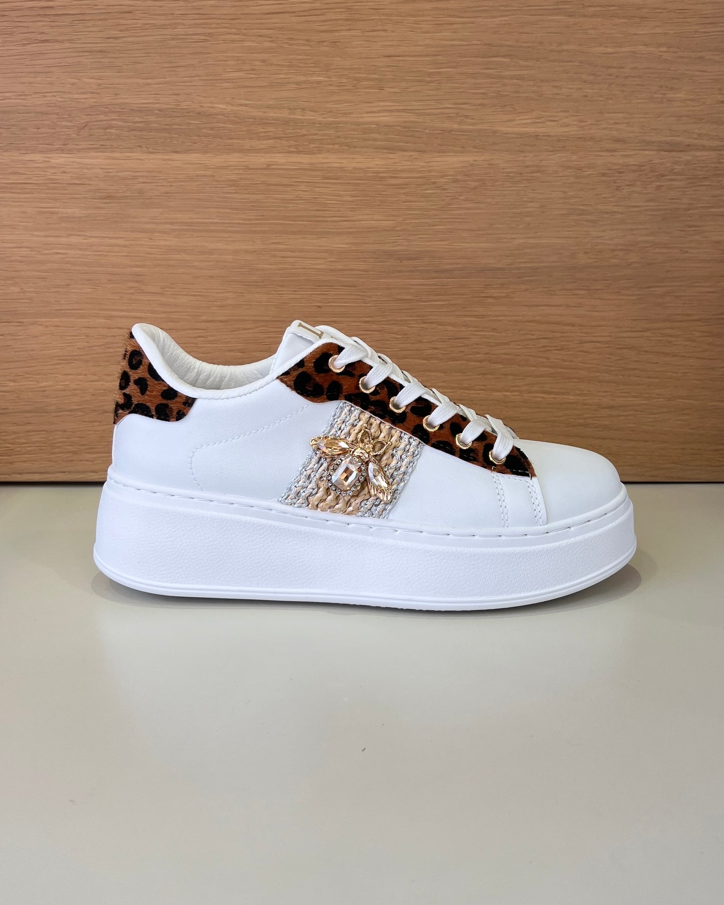 Sneakers Bee Leo