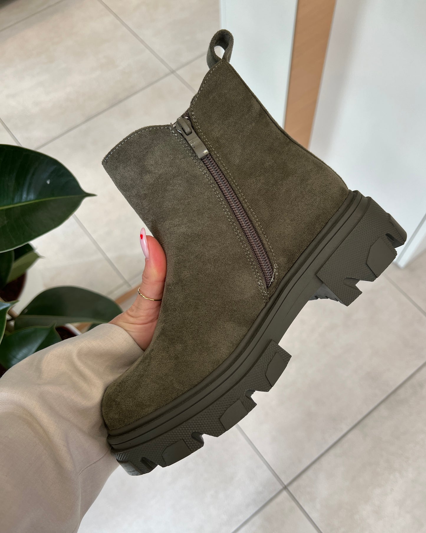 Stivaletto scamosciato