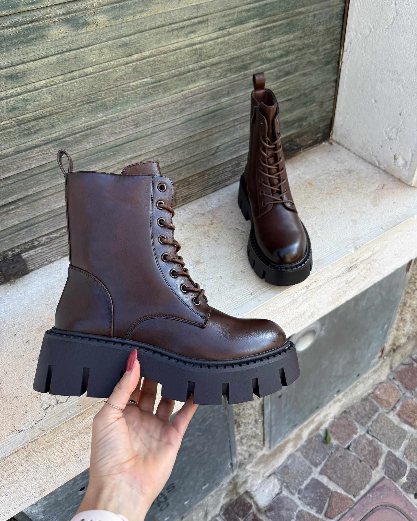 Anfibio Stoccolma Brown