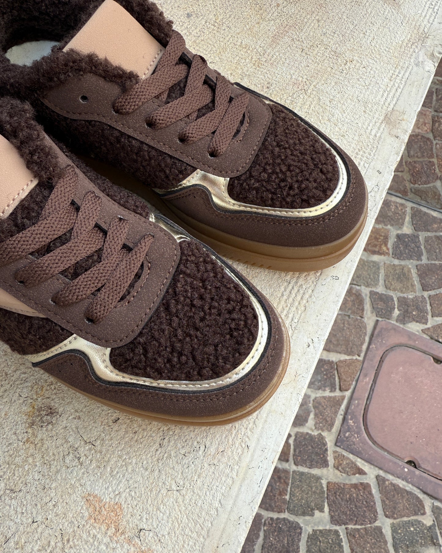 Sneakers Angela Brown